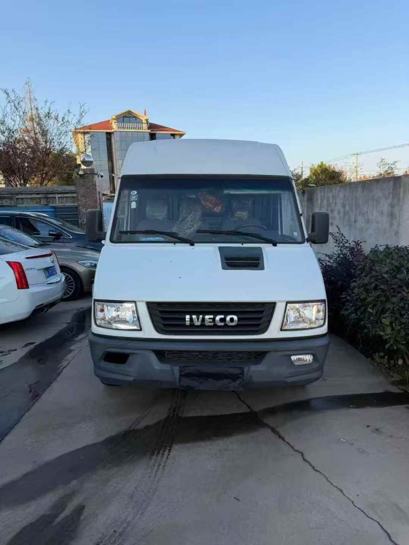 温州22年依维柯得意1