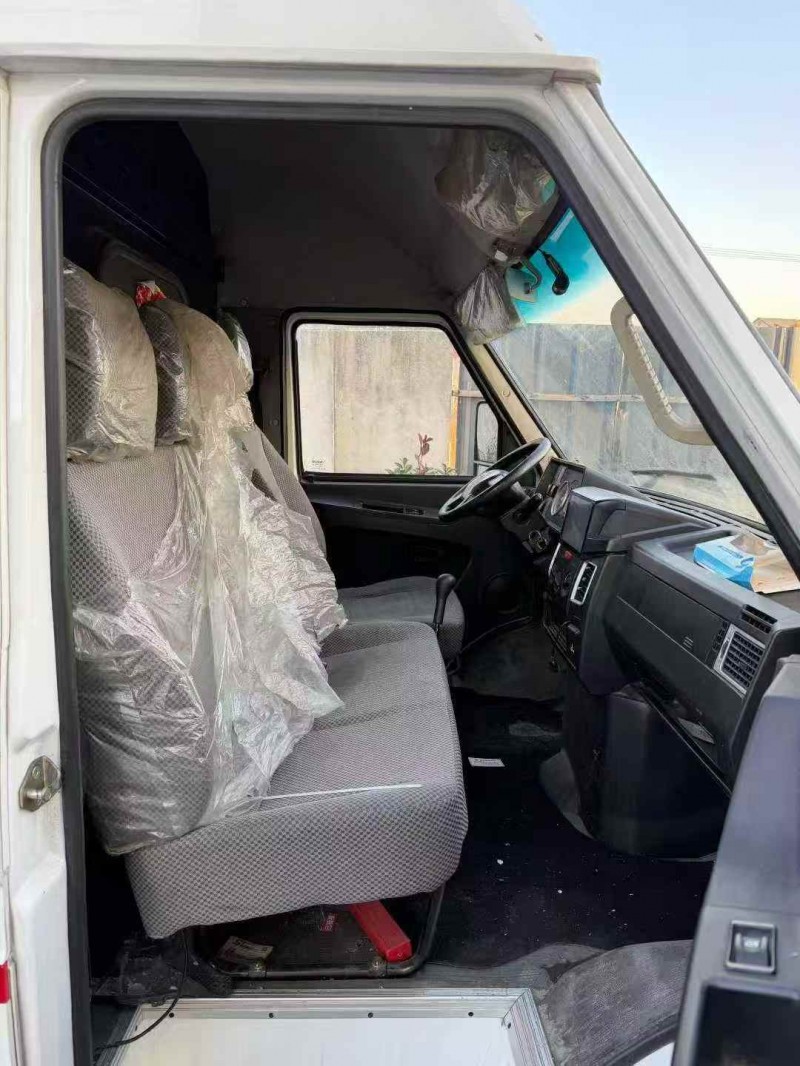 温州22年依维柯得意4