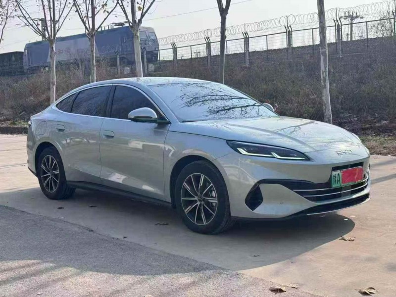 洛阳25年比亚迪海豹2