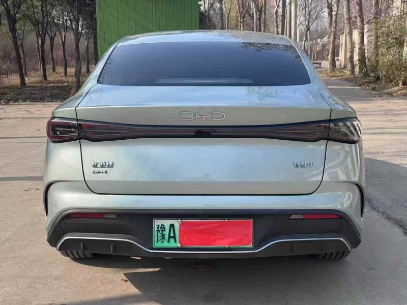 洛阳25年比亚迪海豹9