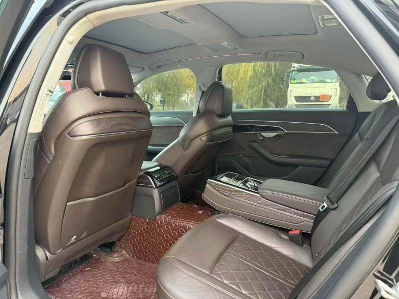 东营22年奥迪A8L5