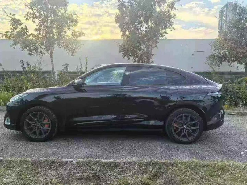 鄂州24年智己LS68