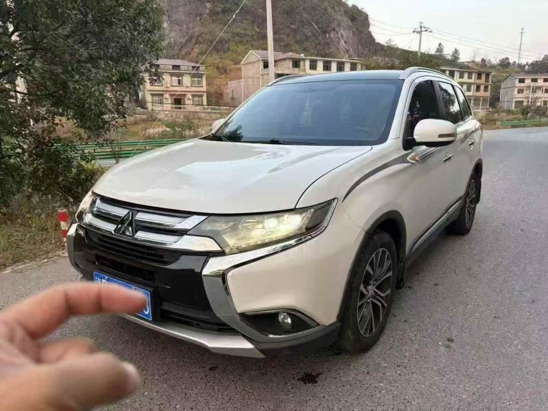 新余18年三菱欧蓝德2