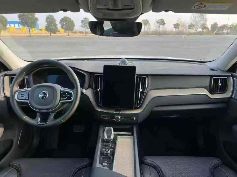 徐州25年沃尔沃XC604