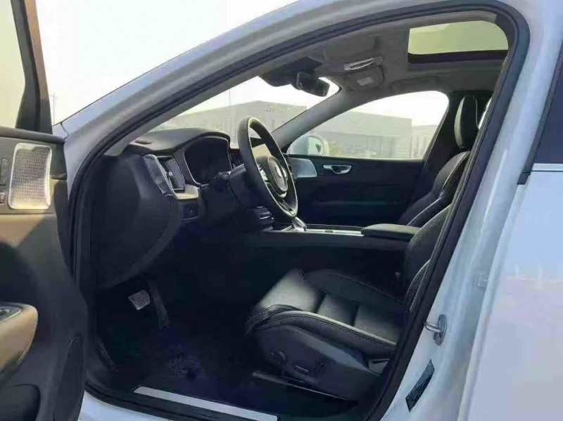 徐州25年沃尔沃XC606