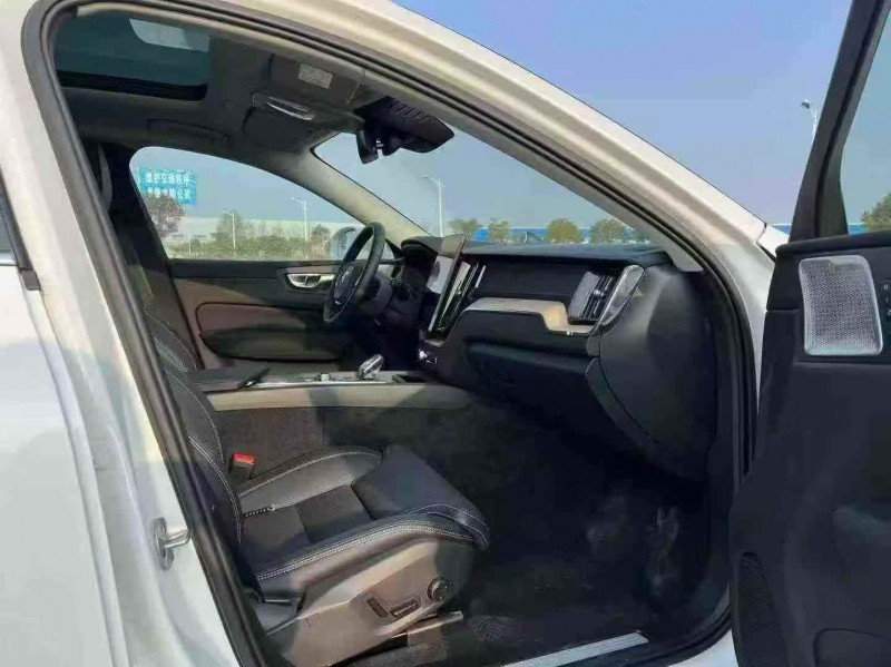 徐州25年沃尔沃XC607