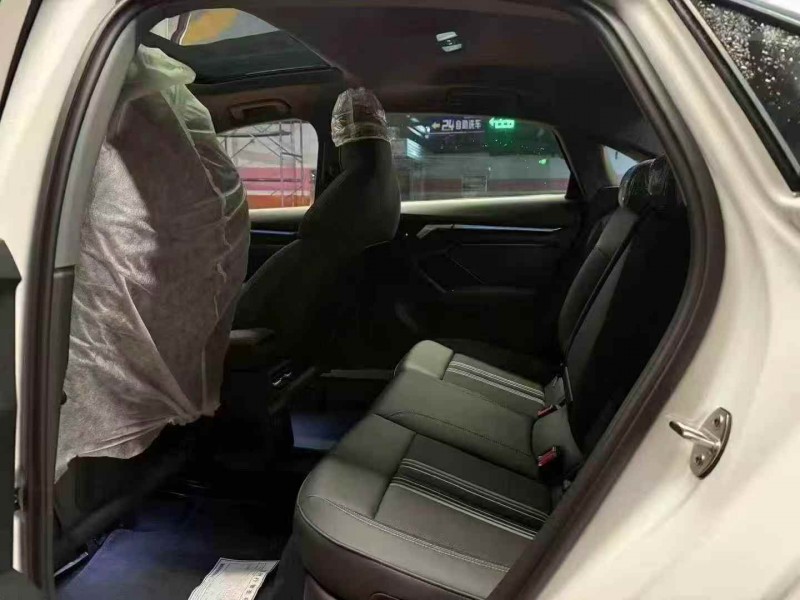 张家界25年奥迪A34