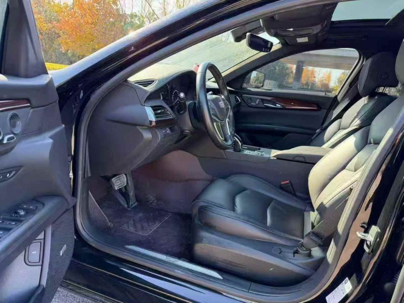 常州20年凯迪拉克CT64