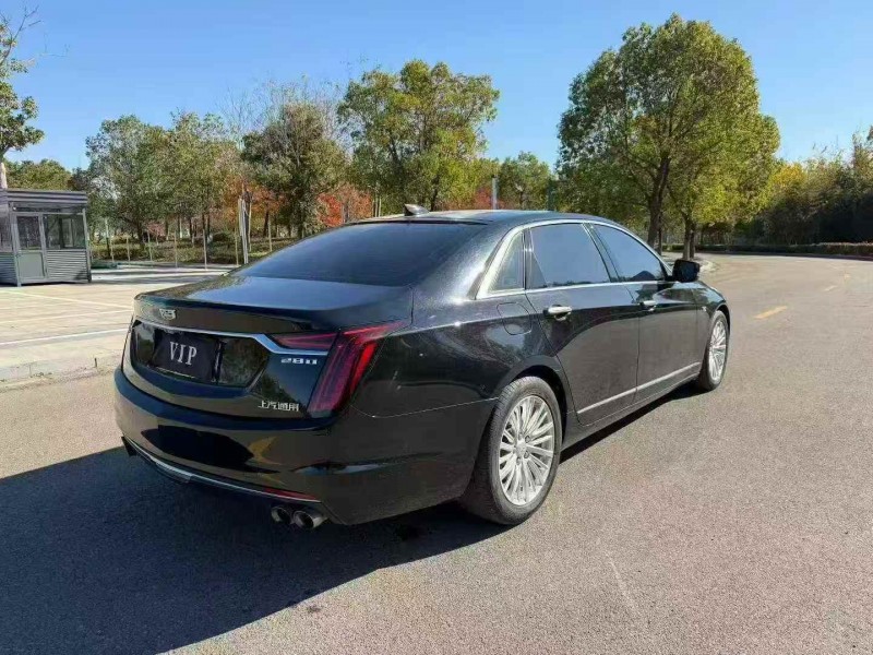 常州20年凯迪拉克CT67