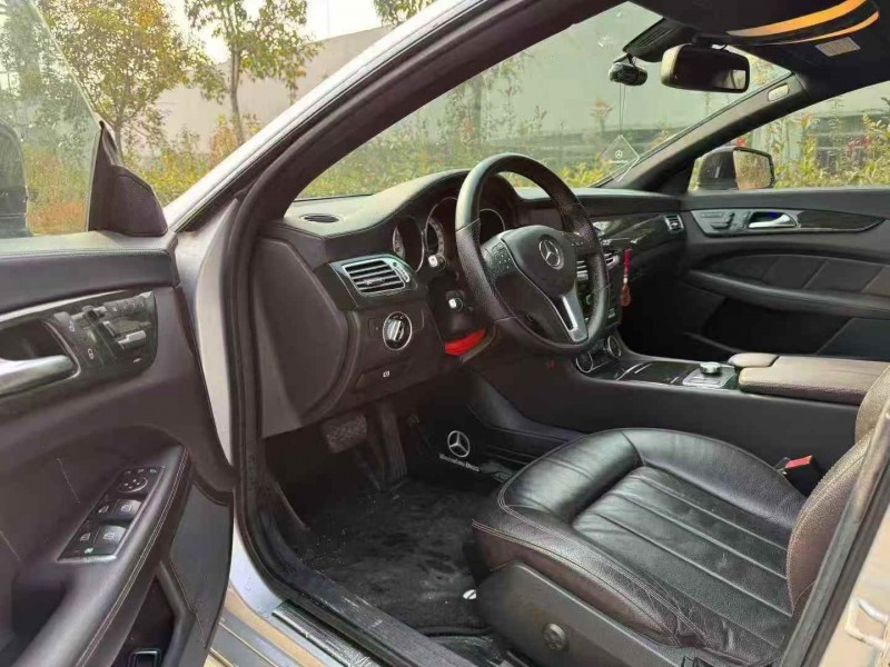 荆州13年奔驰CLS6