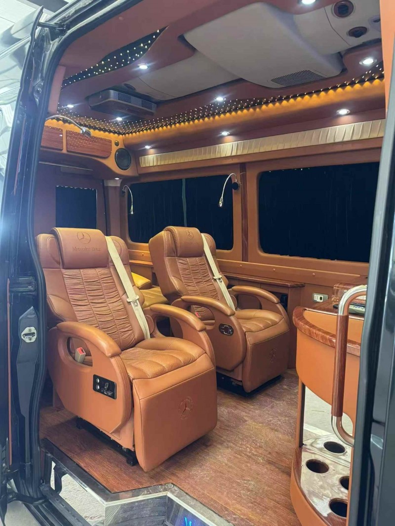 枣庄13年奔驰斯宾特7