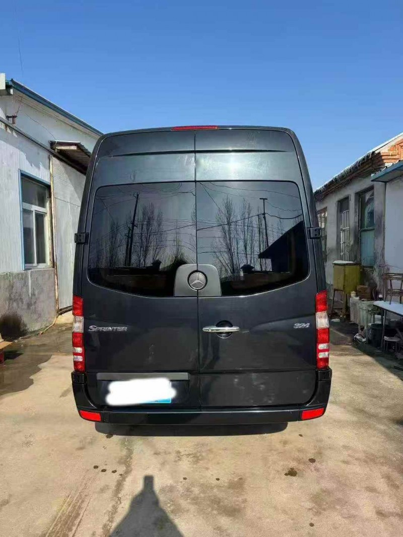 枣庄13年奔驰斯宾特8