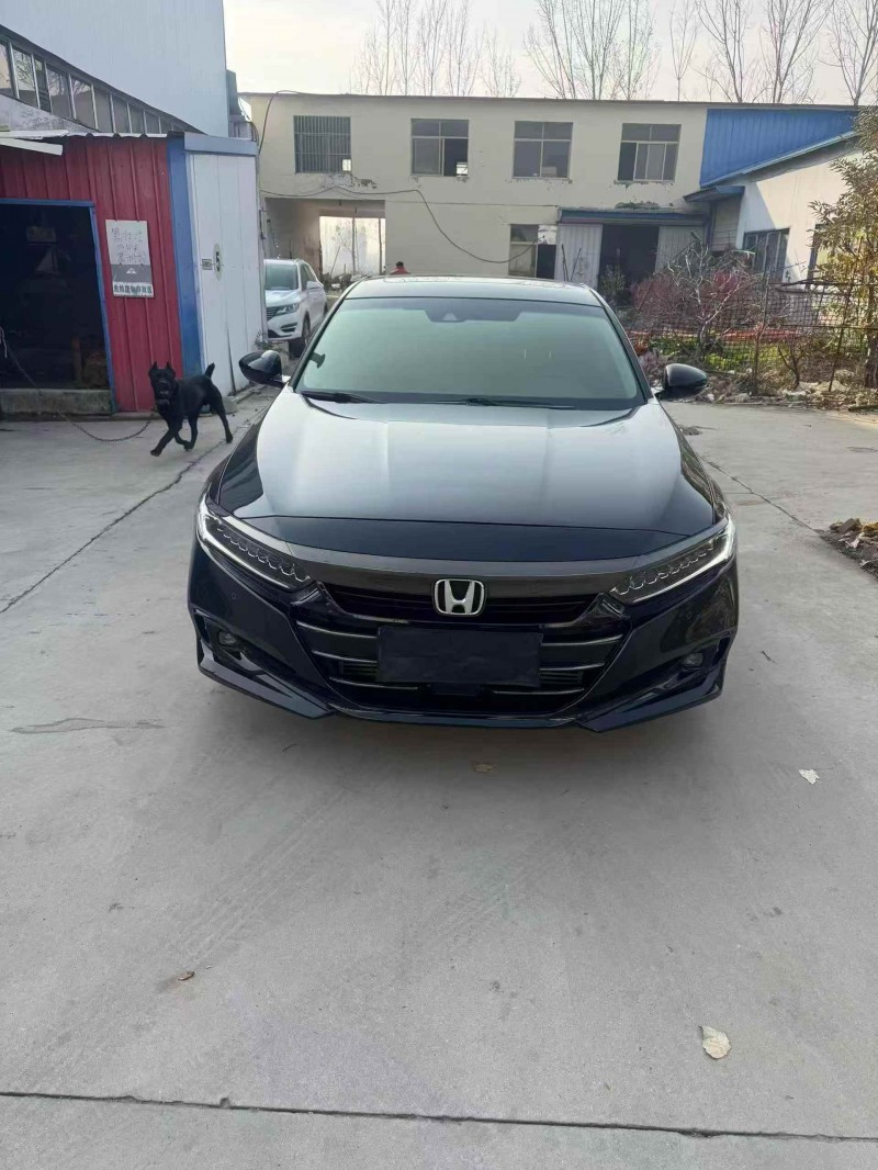 烟台23年本田雅阁1