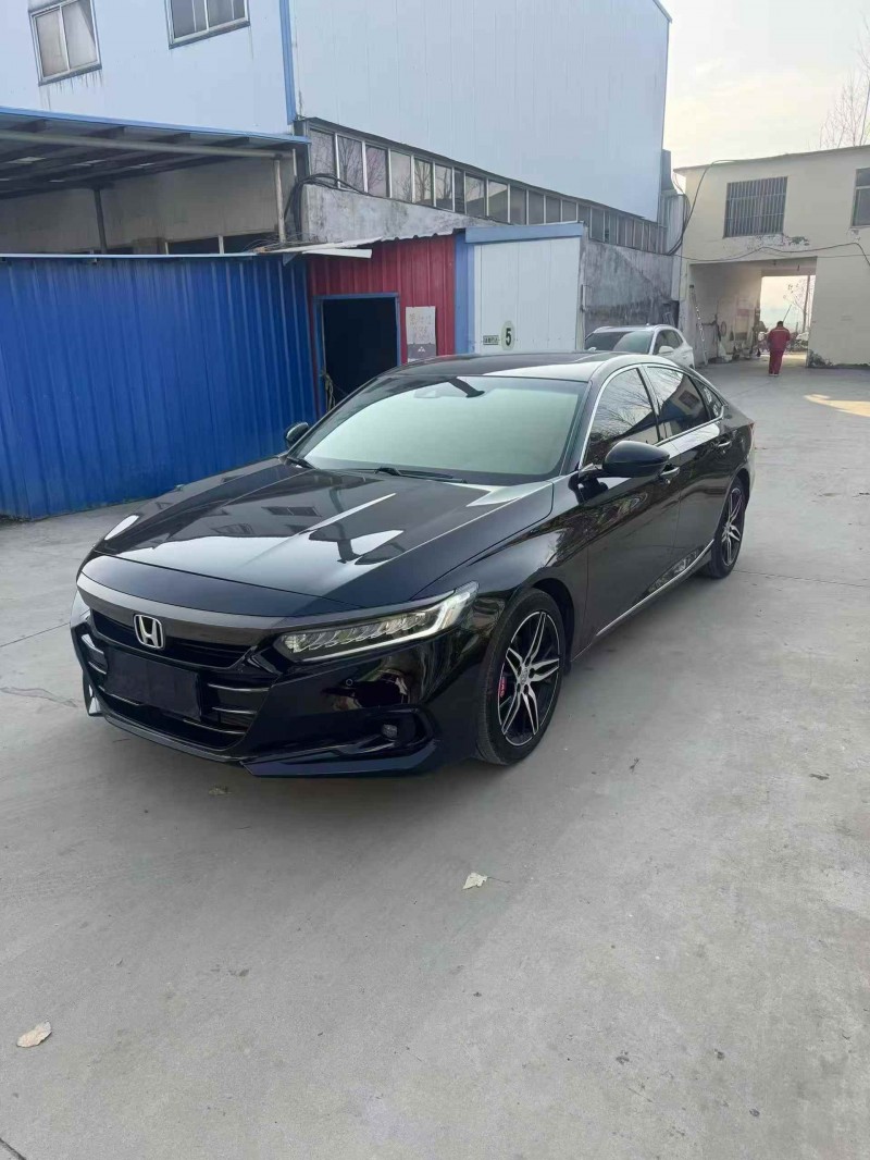 烟台23年本田雅阁2