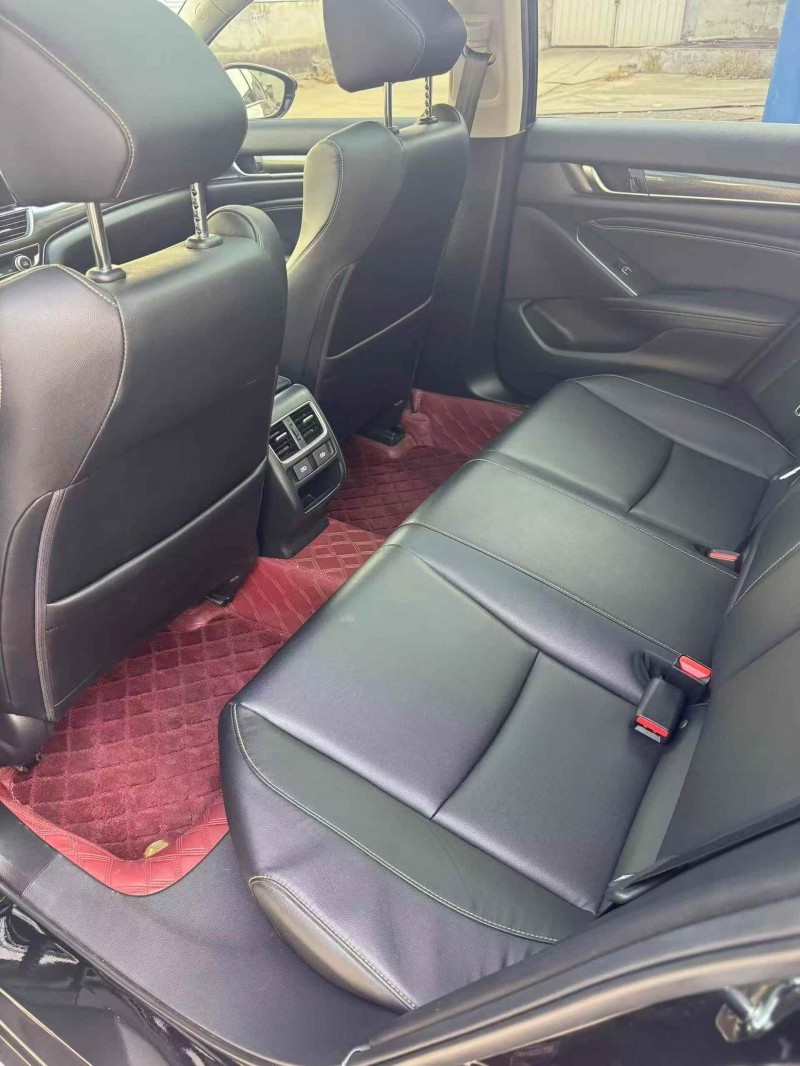 烟台23年本田雅阁7