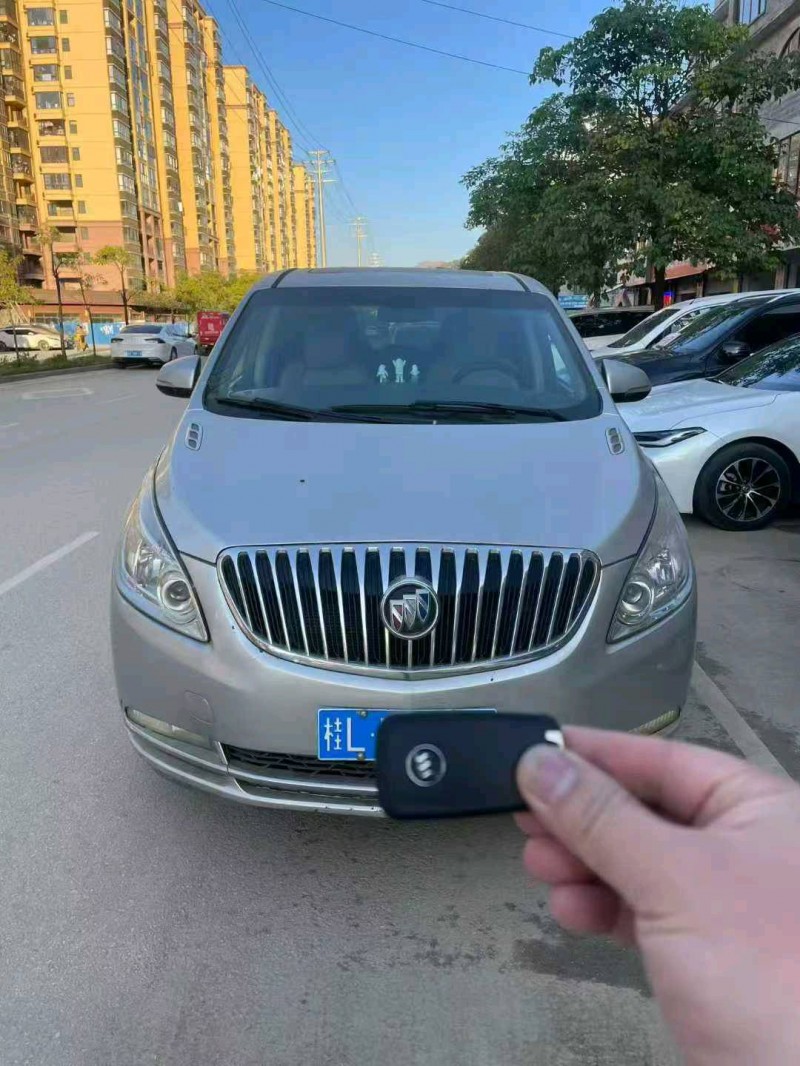 百色11年别克GL81