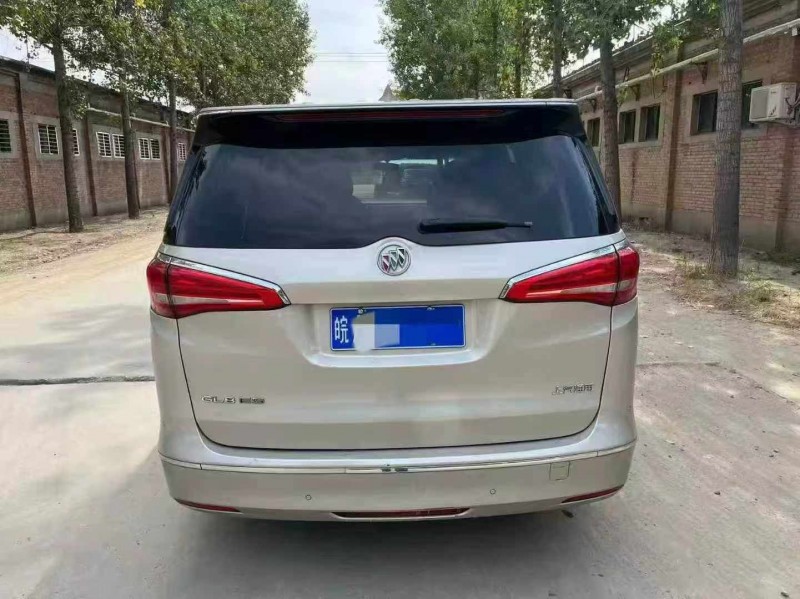 保定17年别克GL89