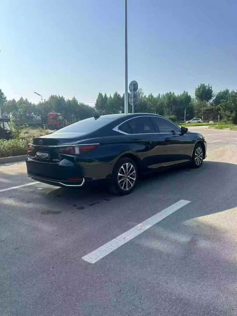 枣庄23年雷克萨斯ES9