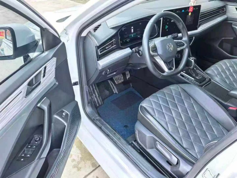 保定23年大众速腾4