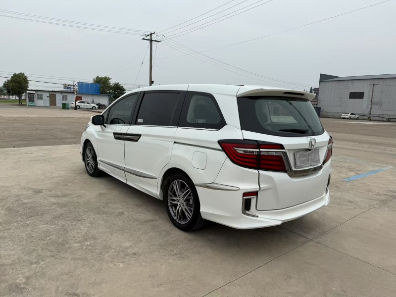 徐州20年本田艾力绅8