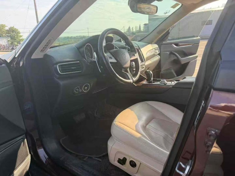 徐州18年玛莎拉蒂Levante4