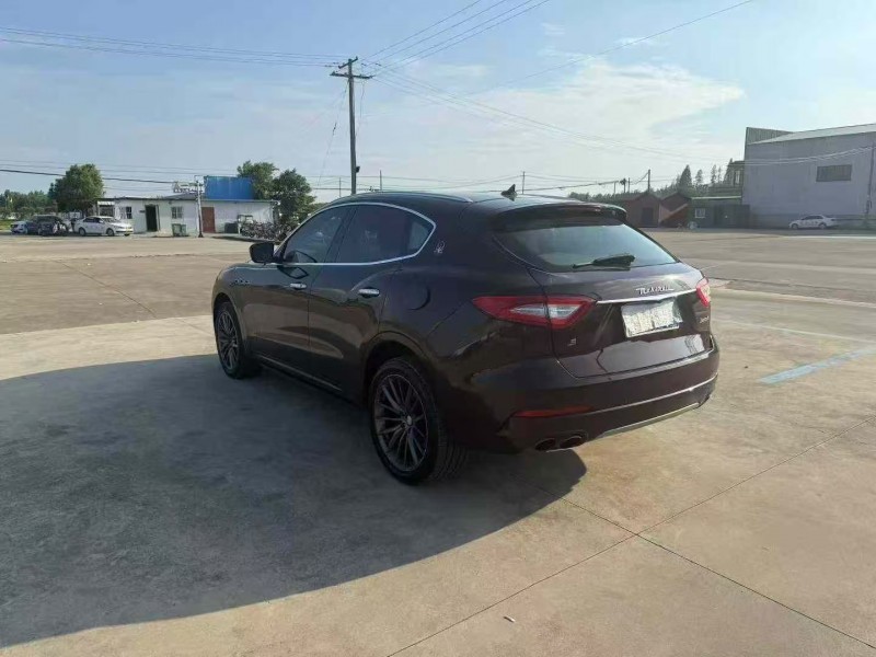 徐州18年玛莎拉蒂Levante8