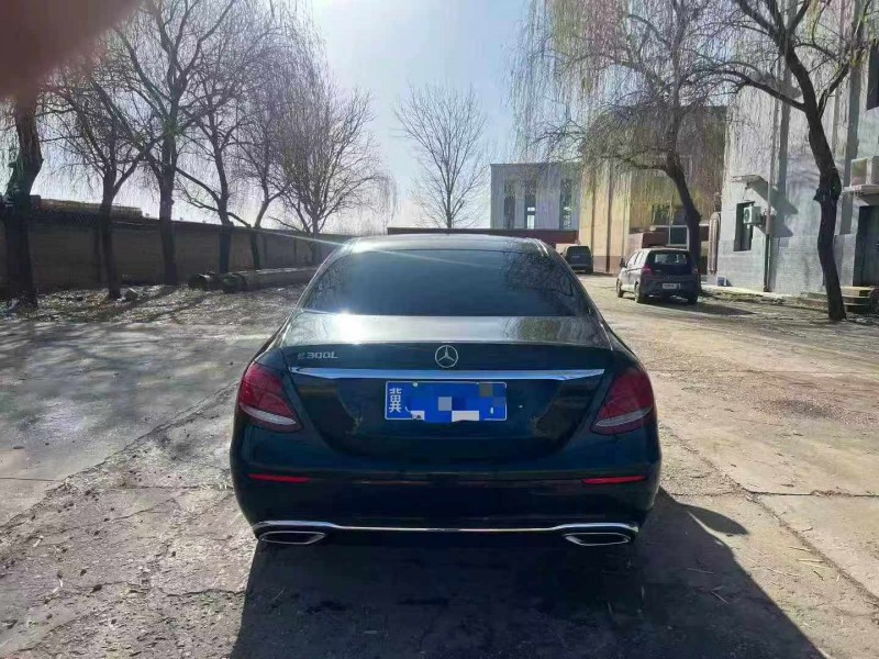 保定16年奔驰E9