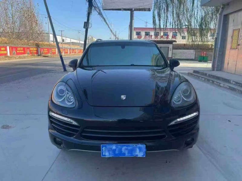 保定12年保时捷卡宴1