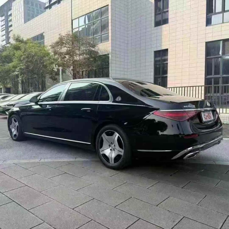 佛山23年奔驰迈巴赫S级7