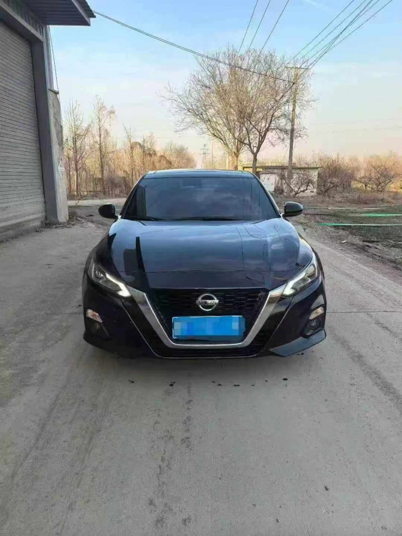 保定23年日产天籁1