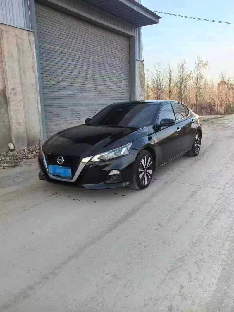 保定23年日产天籁3