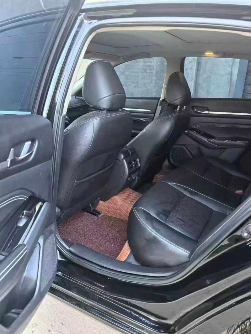 保定23年日产天籁5