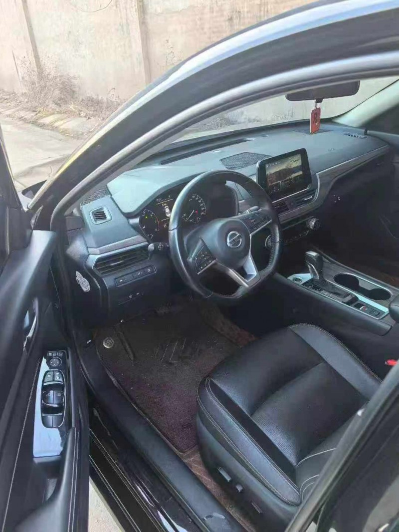 保定23年日产天籁6