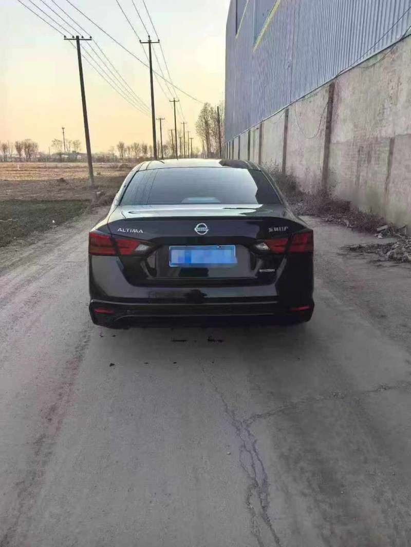 保定23年日产天籁9