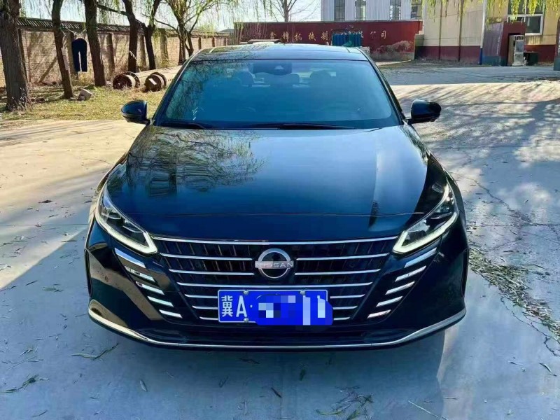 保定24年日产天籁1