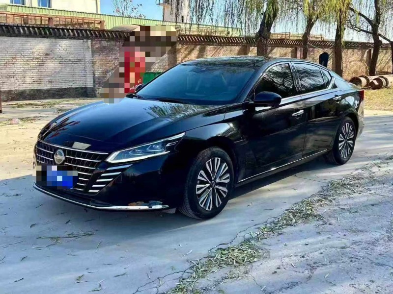 保定24年日产天籁2