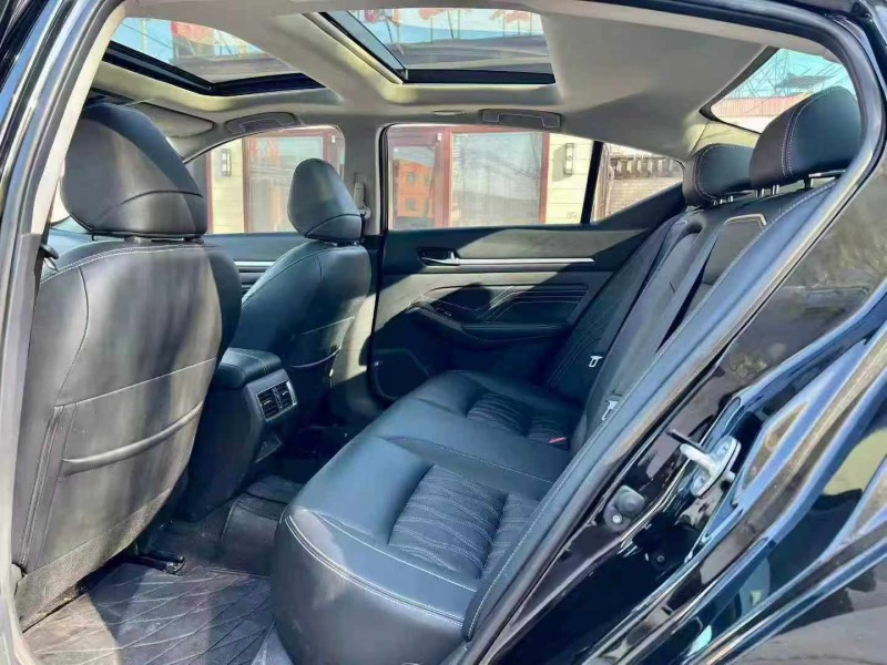 保定24年日产天籁4