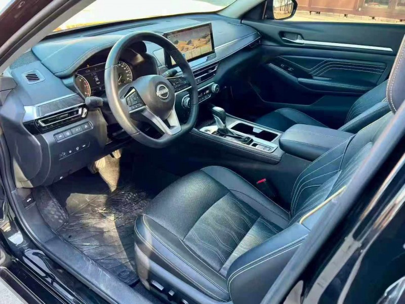 保定24年日产天籁6