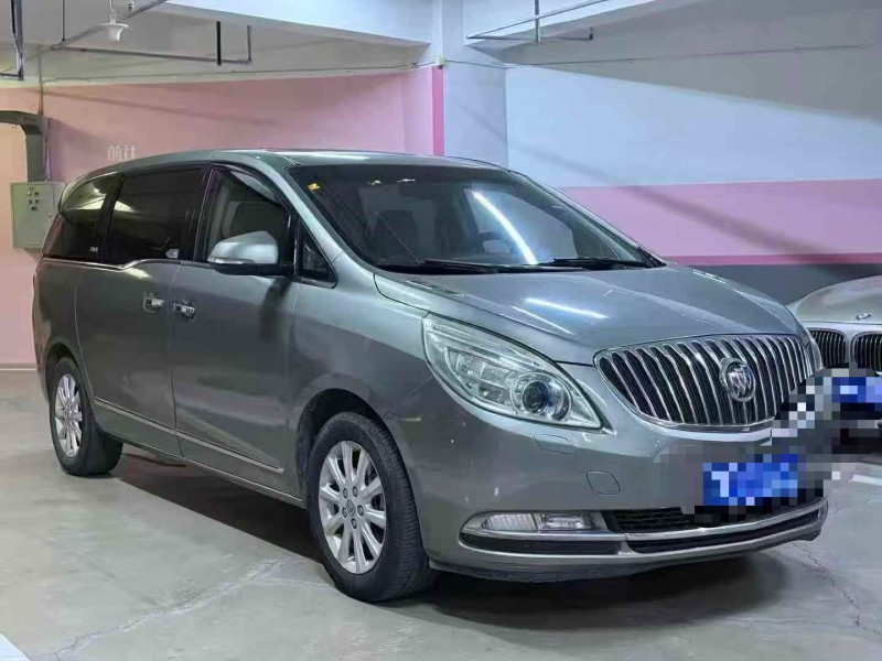 北京11年别克GL82