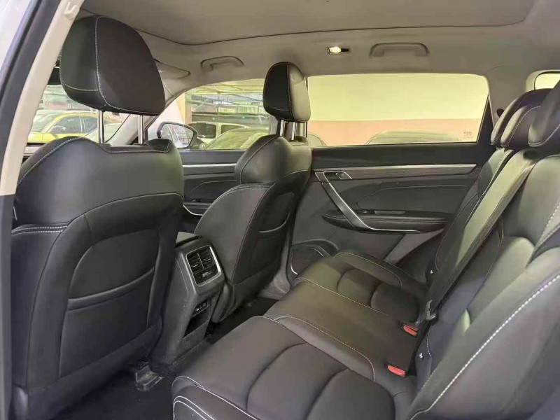 北京20年吉利博越5