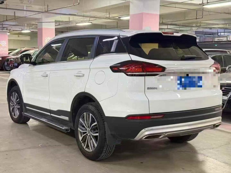 北京20年吉利博越8