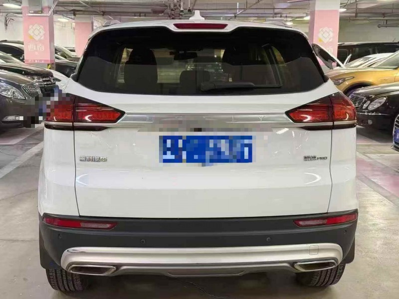 北京20年吉利博越9