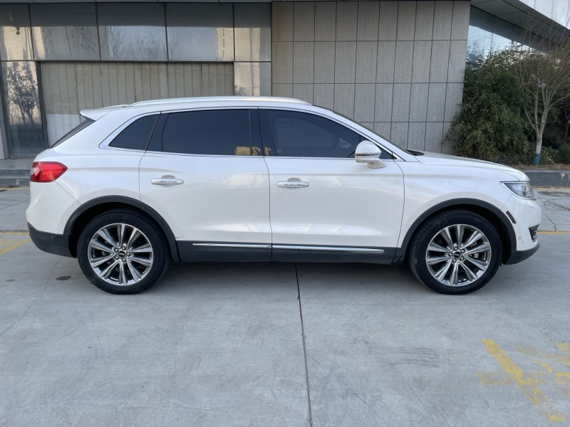济宁18年林肯MKX8