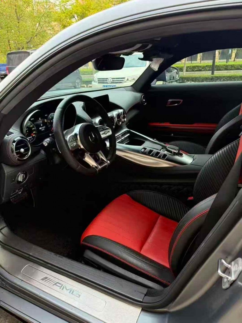 广州22年奔驰AMG6