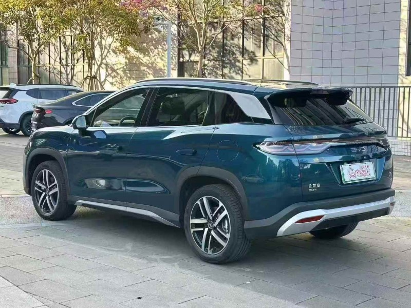 广州25年比亚迪宋8