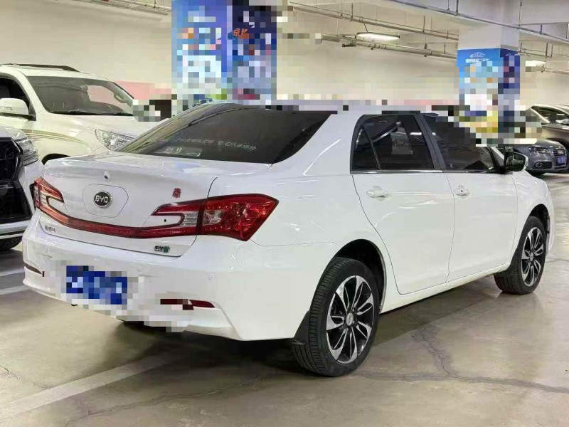 北京16年比亚迪秦8