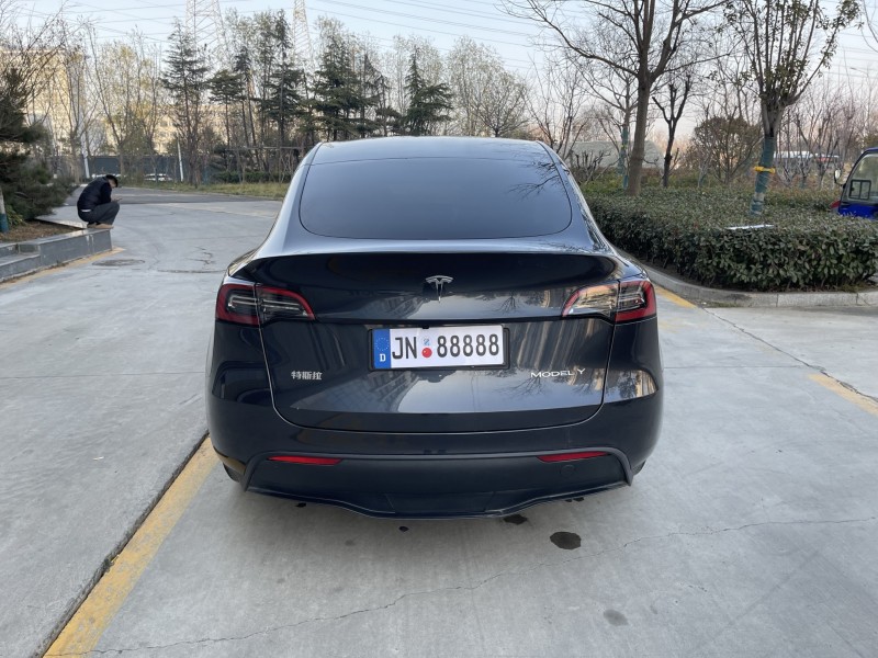 济宁25年特斯拉MODEL Y9