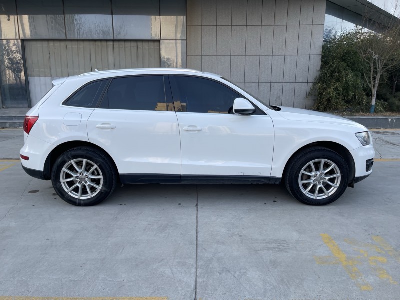 济宁12年奥迪Q57