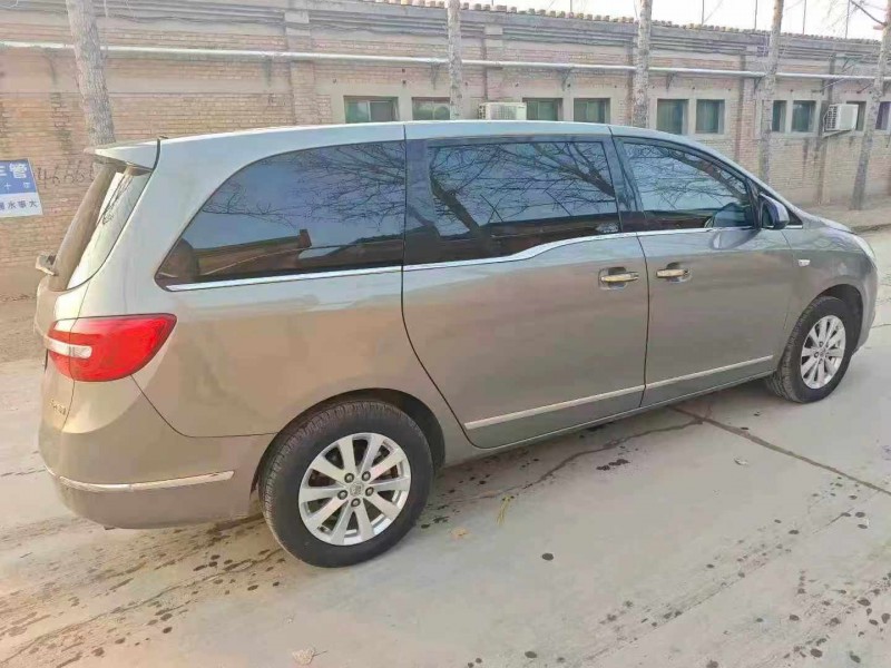 保定19年别克GL87