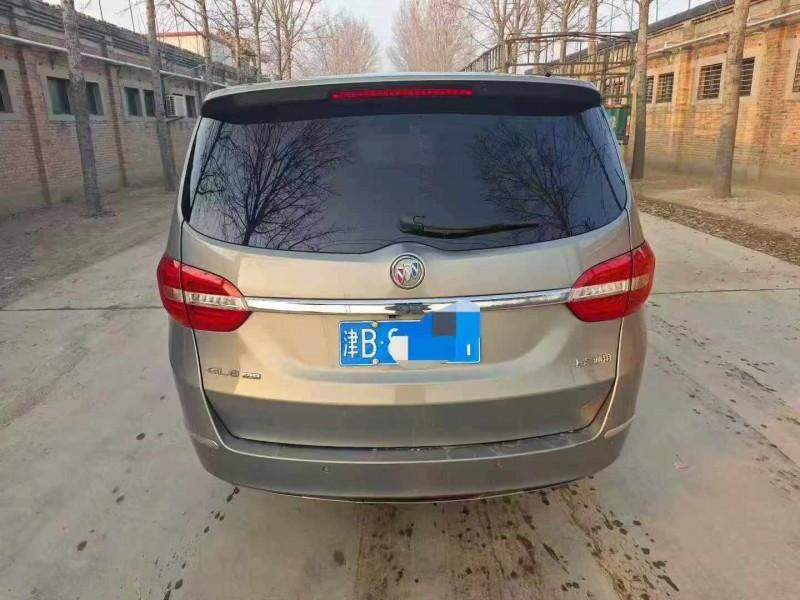 保定19年别克GL89